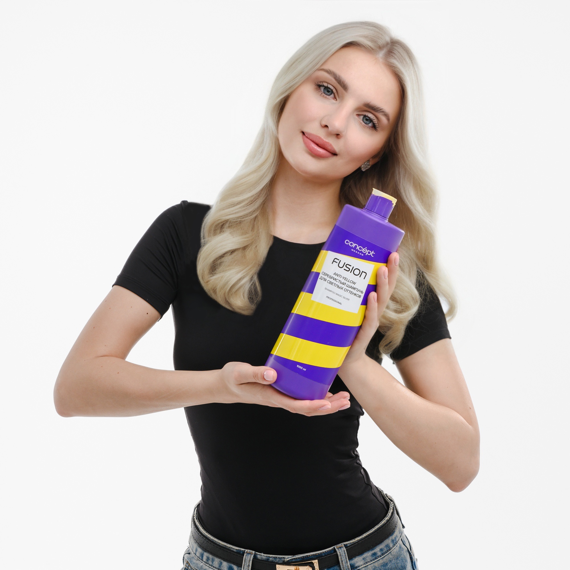 Серебристый шампунь для светлых оттенков Magic Silver